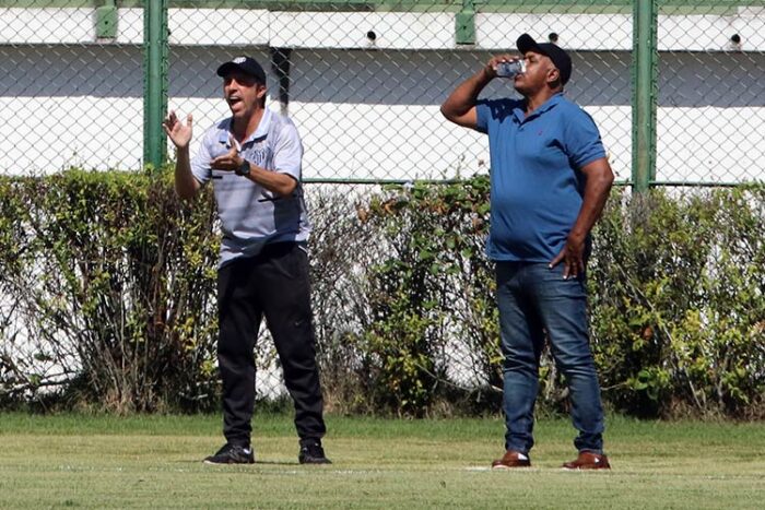 Atento ao desgaste físico, Tupi visita o Democrata em Sete Lagoas 1 Tupi Luis Augusto e Ademir Fonseca foto Leonardo Costa