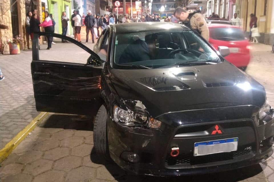 Motorista recusa teste de etilômetro após bater contra dois carros 1 acidente bom jardim by pm
