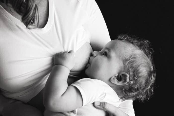 breastfeeding ga376f2a67 1920