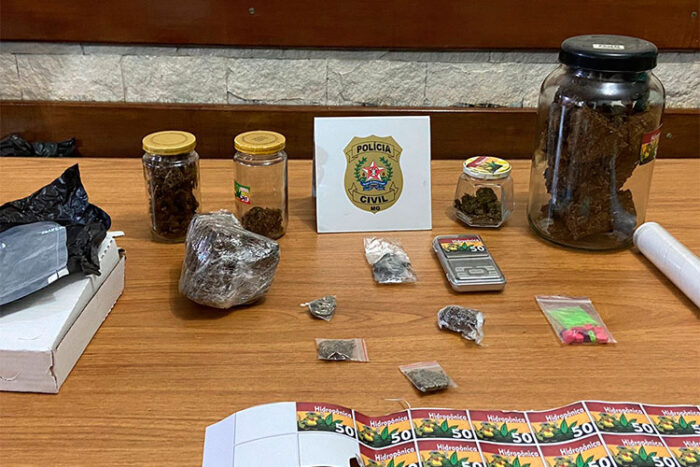 Operação apreende maconha, haxixe e drogas sintéticas em Muriaé 1 drogas muriae by pcmg