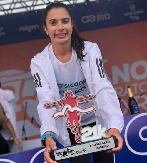 Amanda Oliveira Meia Rio Foto Sicoob Guaranicredi
