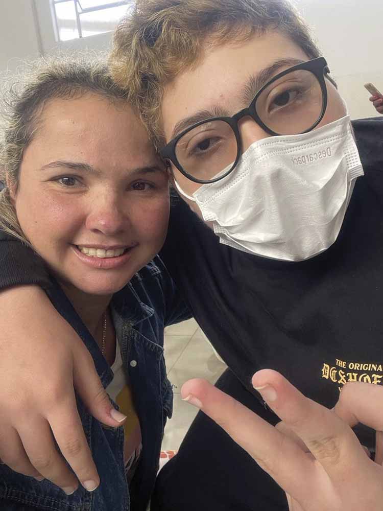 Pauta Cannabis mae Cintia Munk e filho Caio Munck