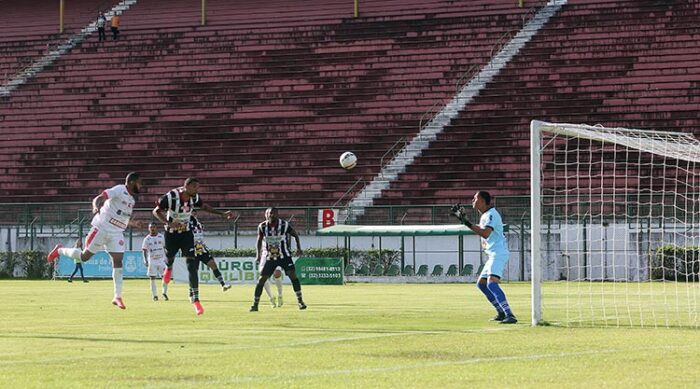 Baeta vence o Nacional de Muriaé por 2 a 1 e se aproxima de classificação 1 Tupynambas x Nac Fernando Priamo3
