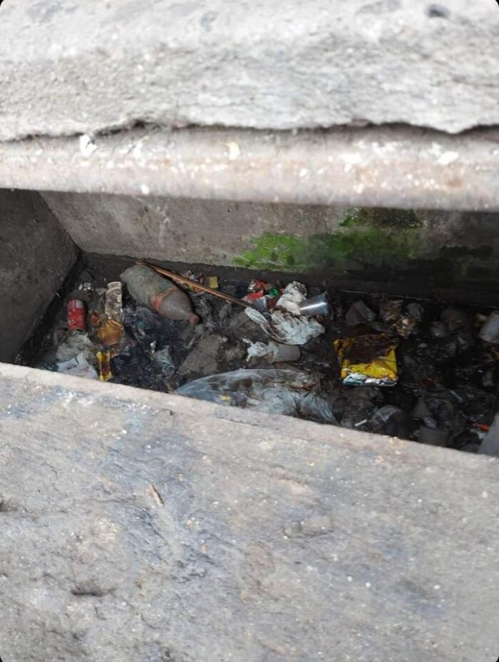 Leitor solicita limpeza em boca de lobo 1 WhatsApp Image 2022 06 01 at 11.24.04