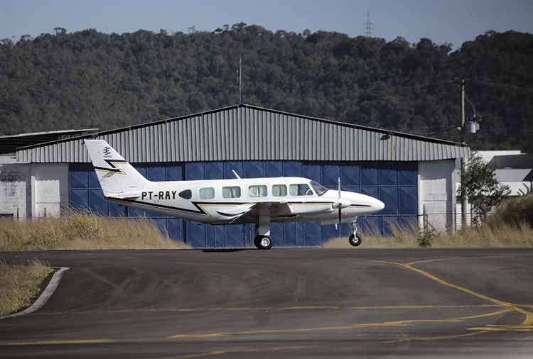 Infraero promete solucionar problemas no Serrinha e viabilizar voos comerciais 2 Leonardo Costa aeroporto 17