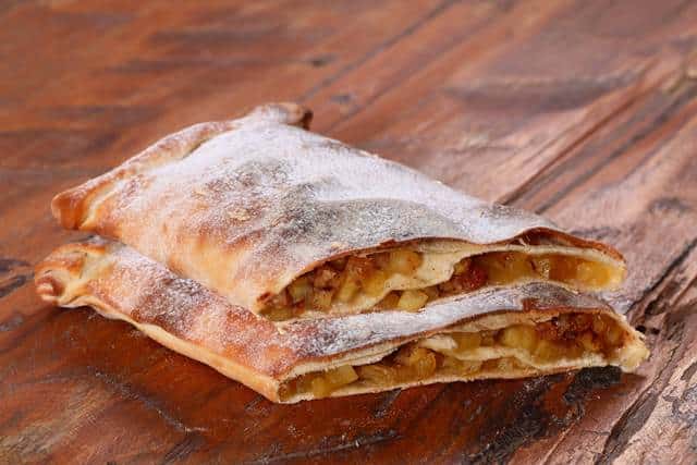 Uma receita comemorativa para o Dia da Pizza 4 Strudel 2 Joao Schubert