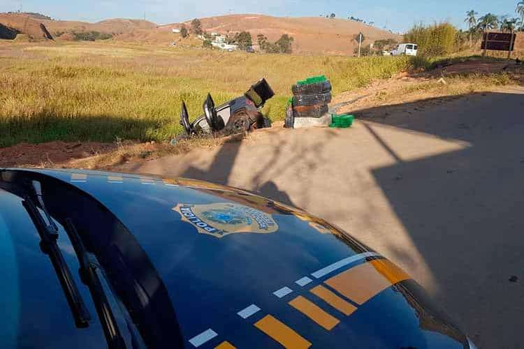 Homem é detido com 260kg de maconha em veículo roubado 1 apreensao de maconha 2 divulgacao PRF