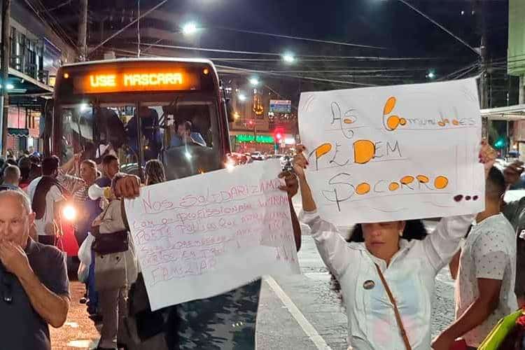 Usuários do transporte coletivo pedem melhorias no sistema em manifestação 1 manifestacao onibus 4 Leonardo Costa