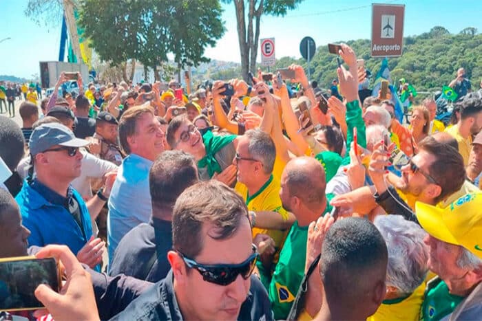 Em Juiz de Fora, Bolsonaro abre campanha e discursa no Calçadão da Rua Halfeld 3 03 Bolsonaro em JF by Leonardo Costa 19