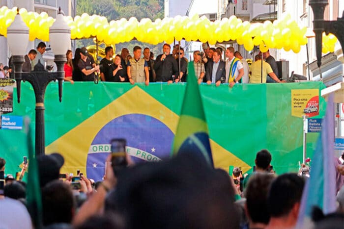 Em Juiz de Fora, Bolsonaro abre campanha e discursa no Calçadão da Rua Halfeld 9 09 Bolsonaro em JF by Leonardo Costa 39