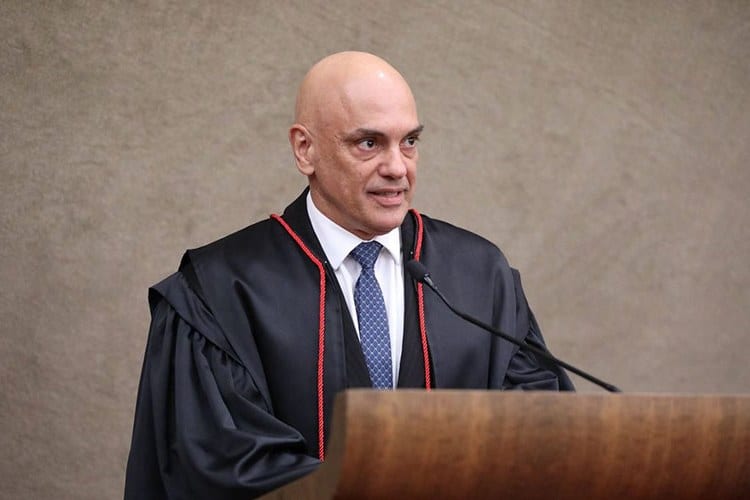 Moraes pede novos documentos para comprovar reativação do X no país 1 alexandre de moraes