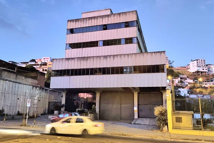 Prédio que abrigou secretarias de trânsito é alvo de furtos 2 SETTRA leonardo costa 2