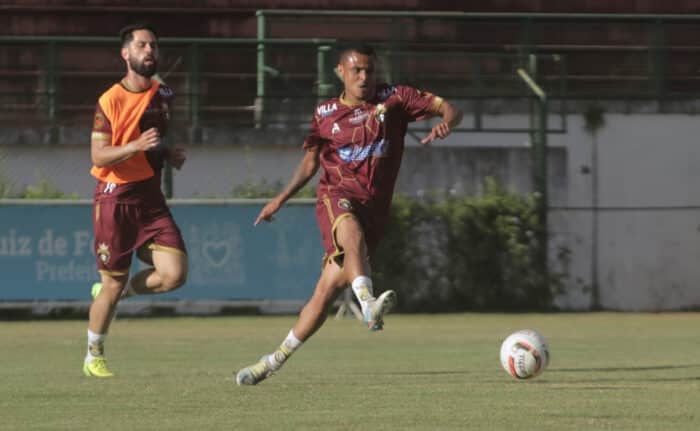 Contra o Betis, Villa Real tenta a 1ª vitória em casa na Segundona Mineira 1 Dane, meia-atacante do Villa Real