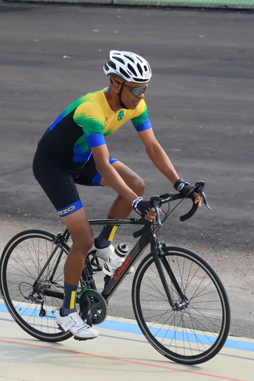 Professor transplantado é campeão dos Jogos Brasileiros 4 Dilson 6. Foto arquivo pessoal