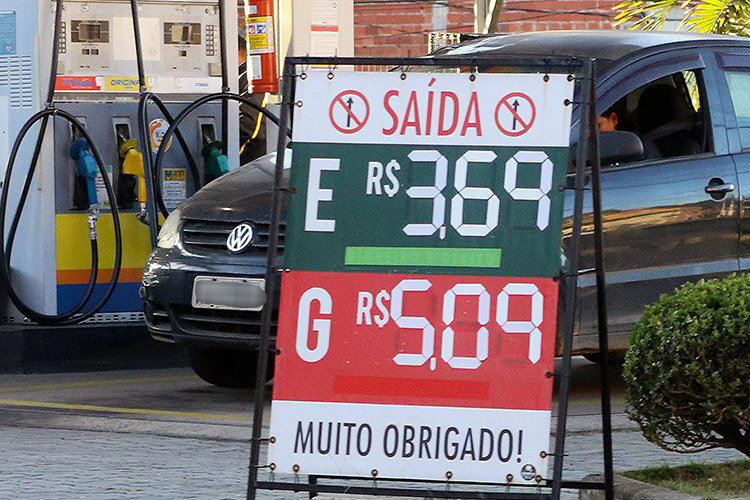 Se queda chegar às bombas, litro da gasolina pode beirar os R$ 5 em JF 1 Felipe Couri preco combustivel 02