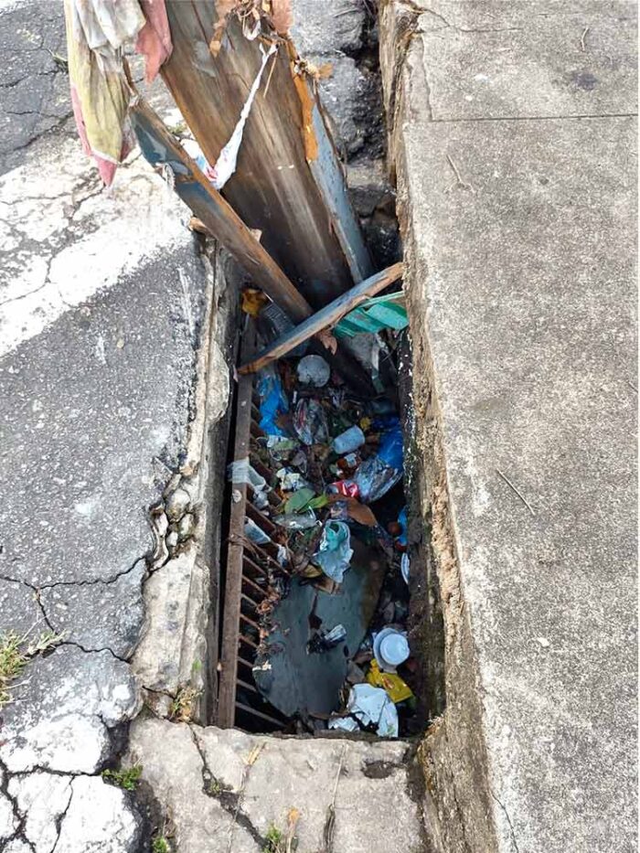 Bueiro sem grade preocupa moradores no Santa Cecília 1 vu29.09.jpeg editada