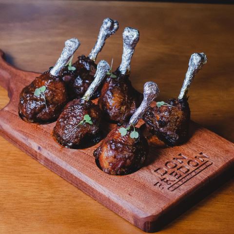 Brindando com amigos 2 Chicken Lollipops 2