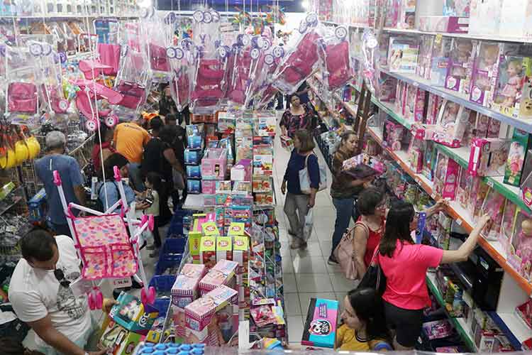 Comercio dia das criancas Felipe Couri