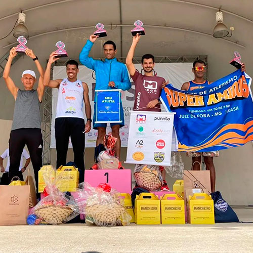 Amanda Oliveira e Flávio Stumpf vencem 9ª Corrida da Ascomcer; veja os tempos 2 Corrida da Ascomcer podio masculino