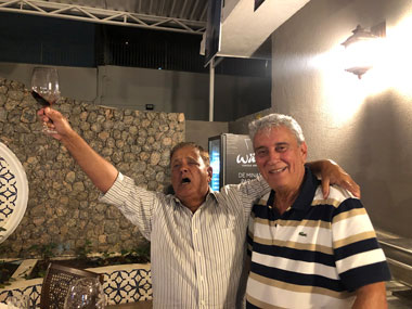 Dois homens 201022 enviada pelo CR IMG 1894