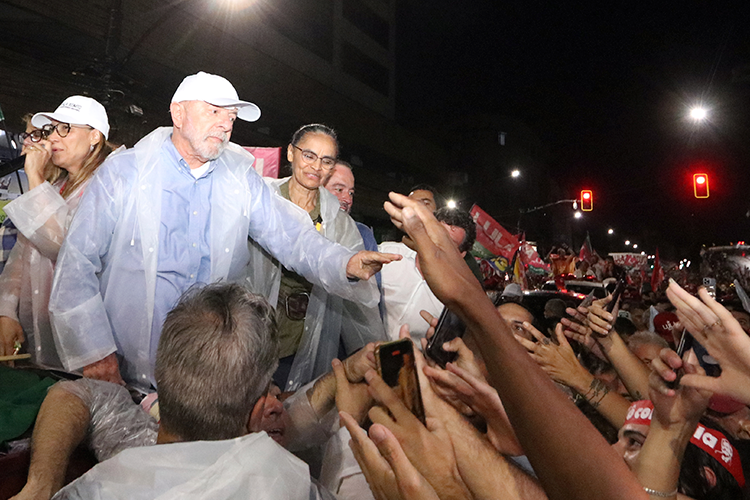 Em JF, Lula acena para vários setores da sociedade 4 Lula Felipe Couri
