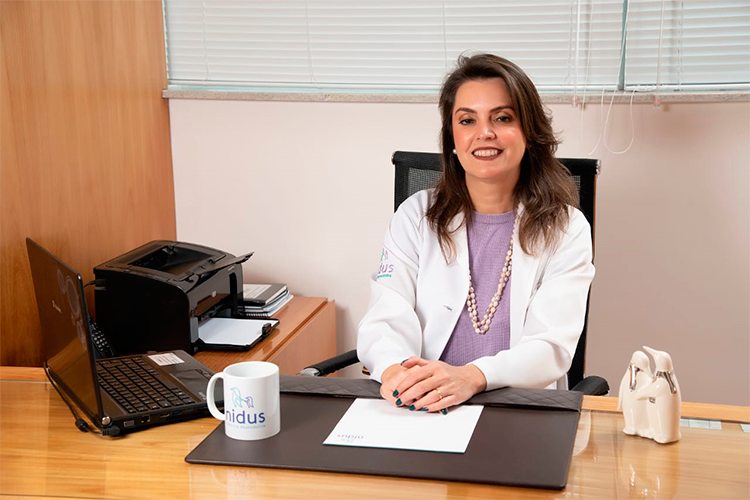 Programas de fertilização aumentam chances de gravidez após câncer 3 OUTUBRO ROSA Medica Fernanda Polisseni Credito Kempton Vianna 1 1