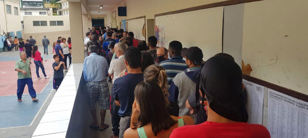 Eleições começam com movimento tranquilo em Juiz de Fora 1 escola no sao pedro 1 by felipe couri
