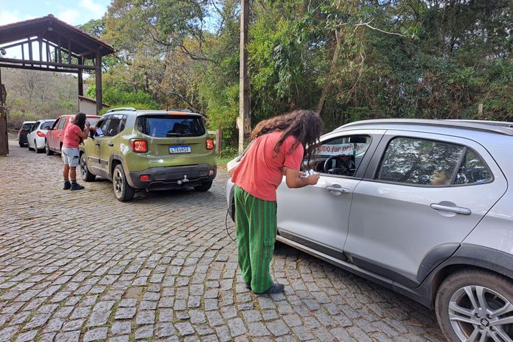 Moradores de Ibitipoca protestam contra concessão do parque 1 manifestacao ibitipoca 4 celine billard