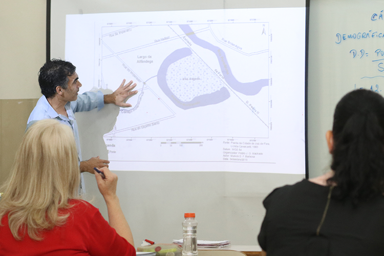 Aumento da conectividade muda cotidiano dos professores 2 professor Ciro Felipe Couri