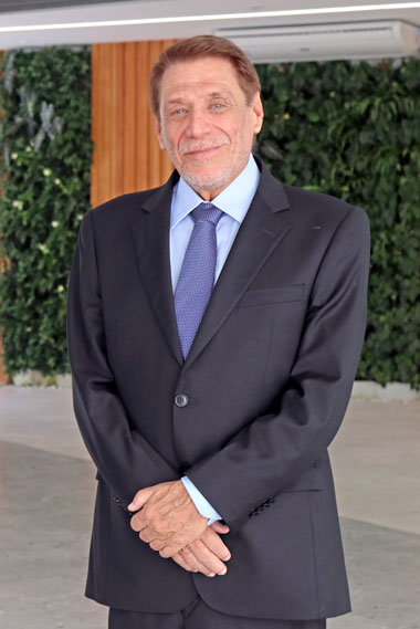 Dr