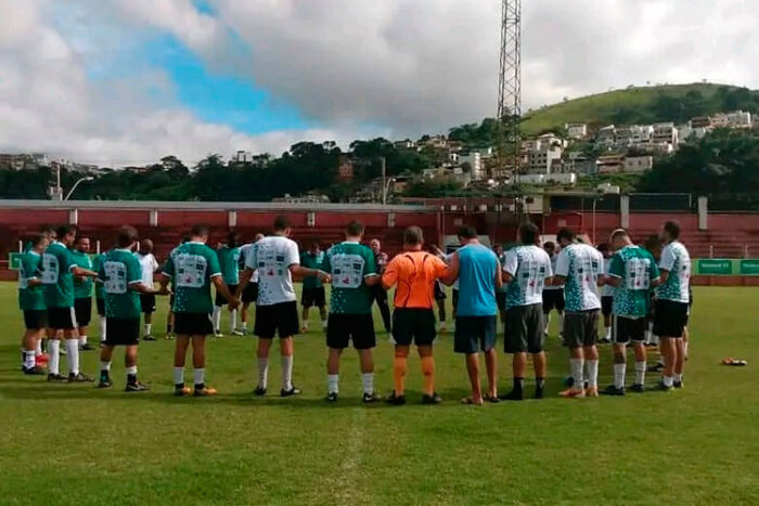 Jogo solidário arrecada alimentos e dinheiro para compra de próteses 1 Jogo solidario foto Eduardo Mello