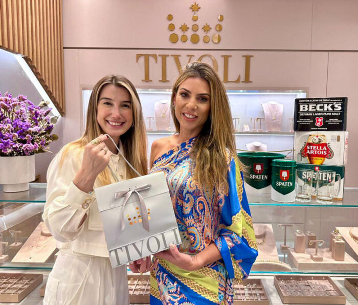 Thais de Landa e Erika Miana CAPA DE DOMINGO 221222 1