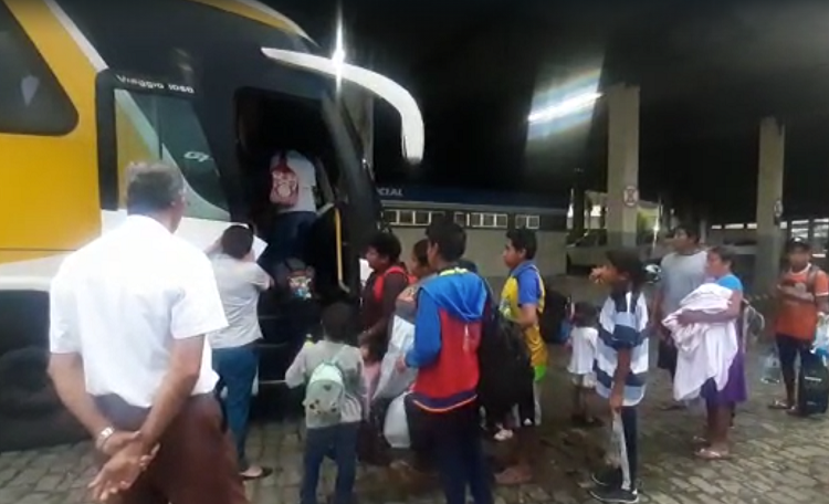 venezuelanos embarcando