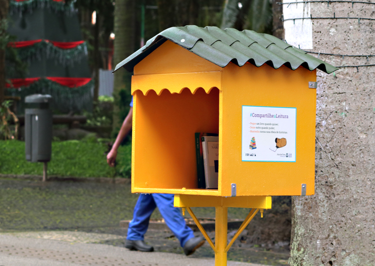 Funalfa retoma proposta para troca de livros no Centro de Juiz de Fora 1 LEONARDO COSTA CASINHA DE LIVROS FUNALFA 03