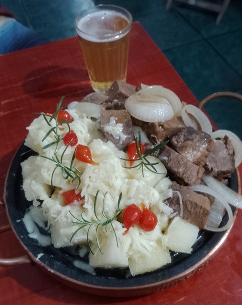Salve, simpatia! 3 Peito com mandioca cozida