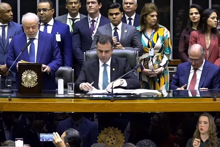 Lula é empossado e se torna presidente pela terceira vez 1 posse lula 7 reproducao tv brasil
