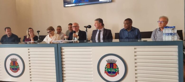 2Coletiva mudanca da Camara para o Forum e1676557173255