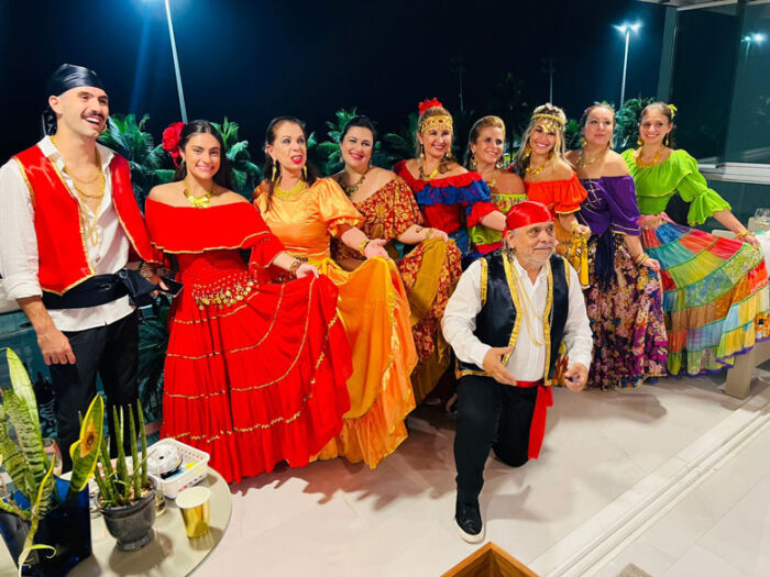 Coluna Cesar Romero - 26 e 27 de fevereiro de 2023 7 7 CIGANAS carnaval por ai