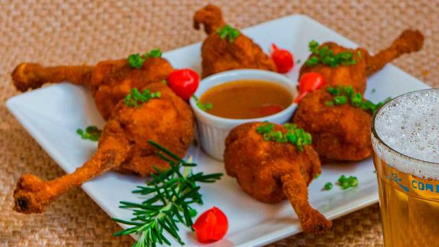 Um verdadeiro festival de comida de buteco 6 Abril de 2022 Pirulito de Frango