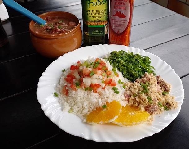 Comida boa, na hora do almoço também 1 Cascatinha Feijoada 3