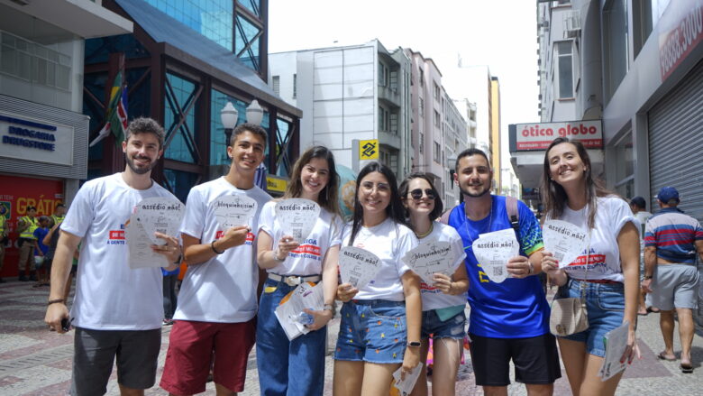 Grupo faz campanha contra assédio na folia e propõe projeto de lei 1 DSC0512 e1676292409484