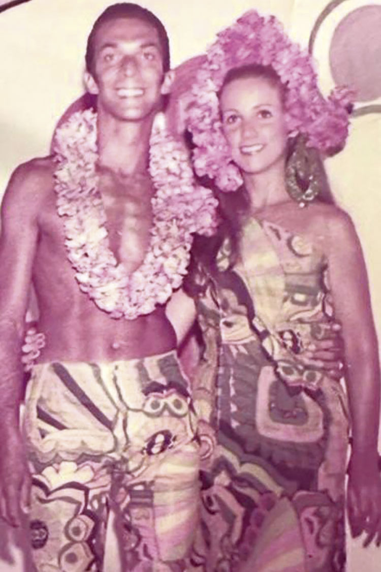 Nostalgia em serpentina: os bailes de carnaval em Juiz de Fora 2 OUTROS CARNAVAIS elinelia juca com affonso abreu motta arquivo pessoal2
