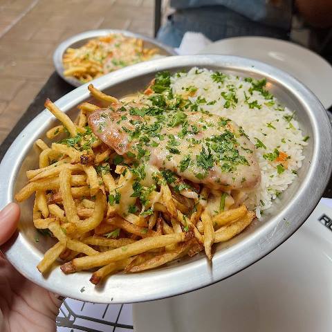 Comida boa, na hora do almoço também 2 Ruela Parmegiana