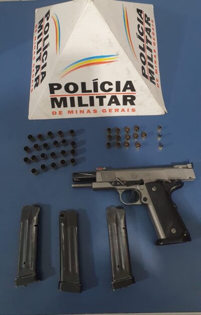 Motorista é preso por porte ilegal de arma de fogo na LMG-874 1 apreensao arma by pmr e1676554357959