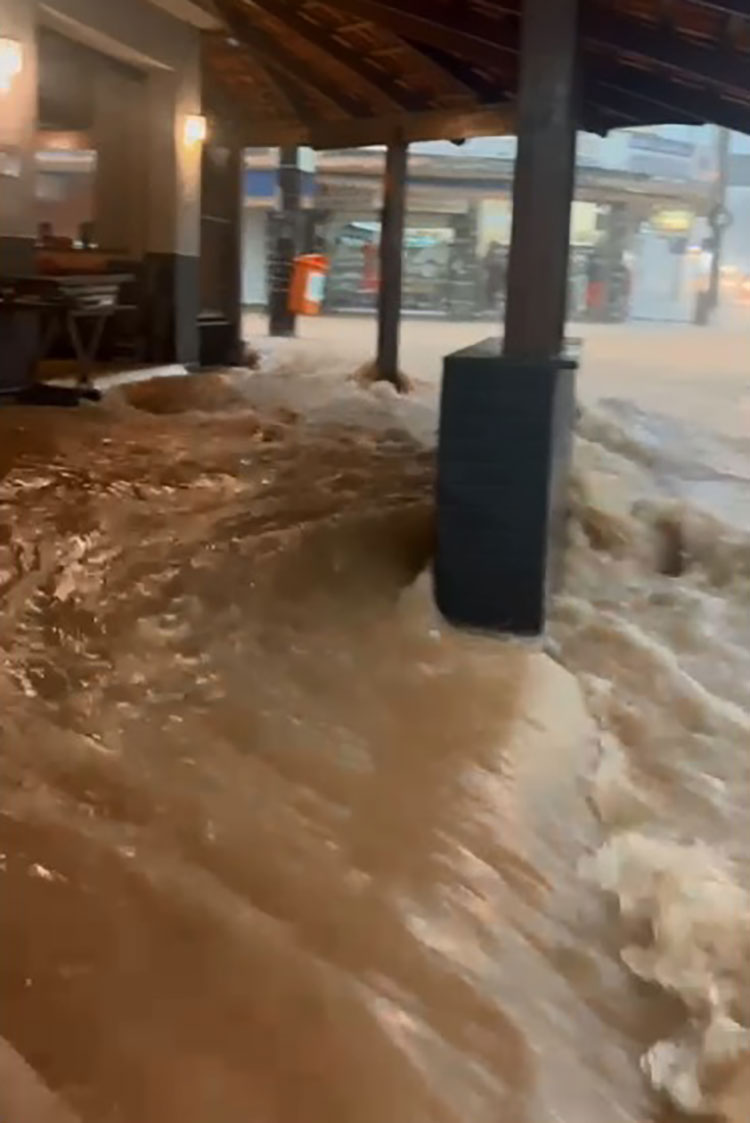 chuva no bairro de lourdes reproducao redes sociais