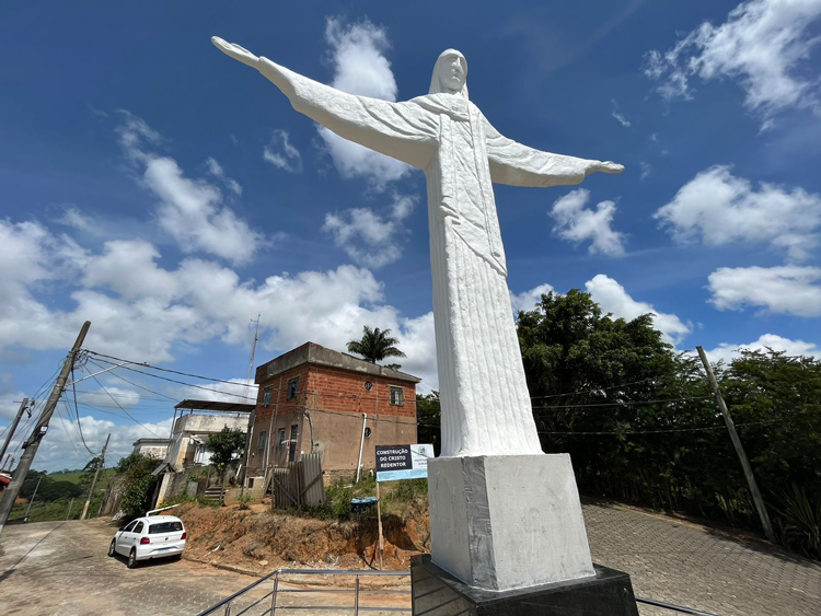 Para alavancar o turismo, Cristo abre braços sobre Chácara 1 cristo finalizado