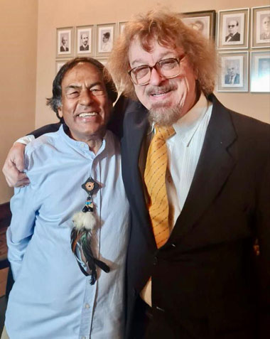 Coluna Cesar Romero - 19 e 20 de março de 2023 11 Ailton Krenak e Carlos Bracher JF POR AI 170323 enviada pelo CR