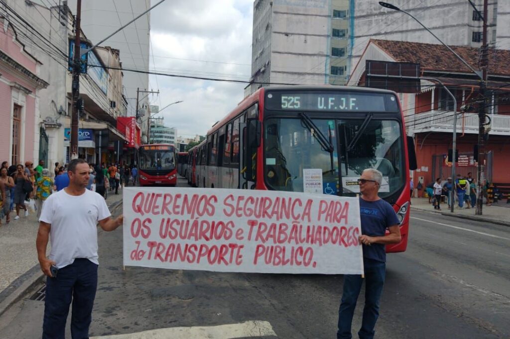 Protesto onibus getulio e rio branco e1679927840544