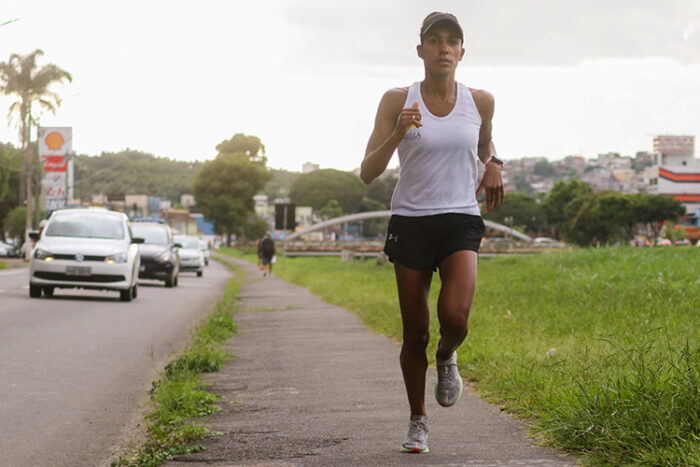 Qual é o seu corre? Tricampeã do Ranking, Aline Barbosa concilia corrida com trabalho de esteticista 2 Qual o seu corre Aline Barbosa foto Felipe Couri