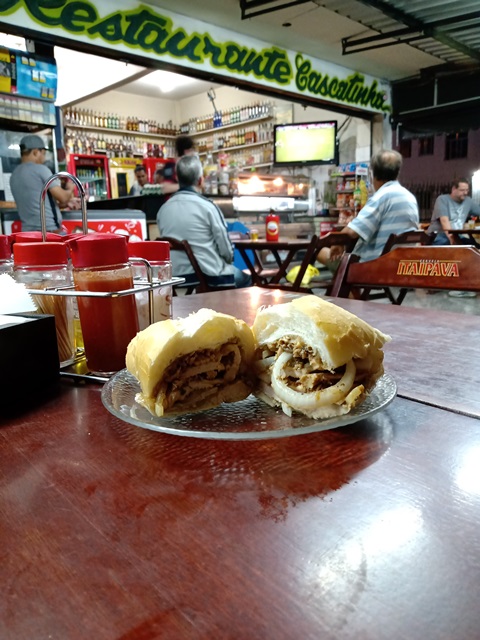 Sanduba de Pernil do Bar Cascatinha Sanduba de Pernil do Bar Cascatinha